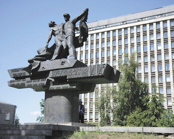 Памятник «Героям-морякам Балтийского морского пароходства и Ленинградского порта»
